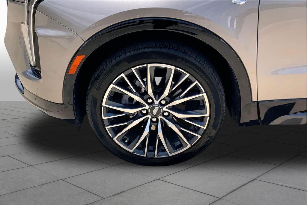 used 2024 Cadillac XT4 car, priced at $36,713