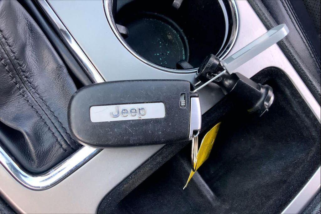 used 2021 Jeep Grand Cherokee car, priced at $21,488