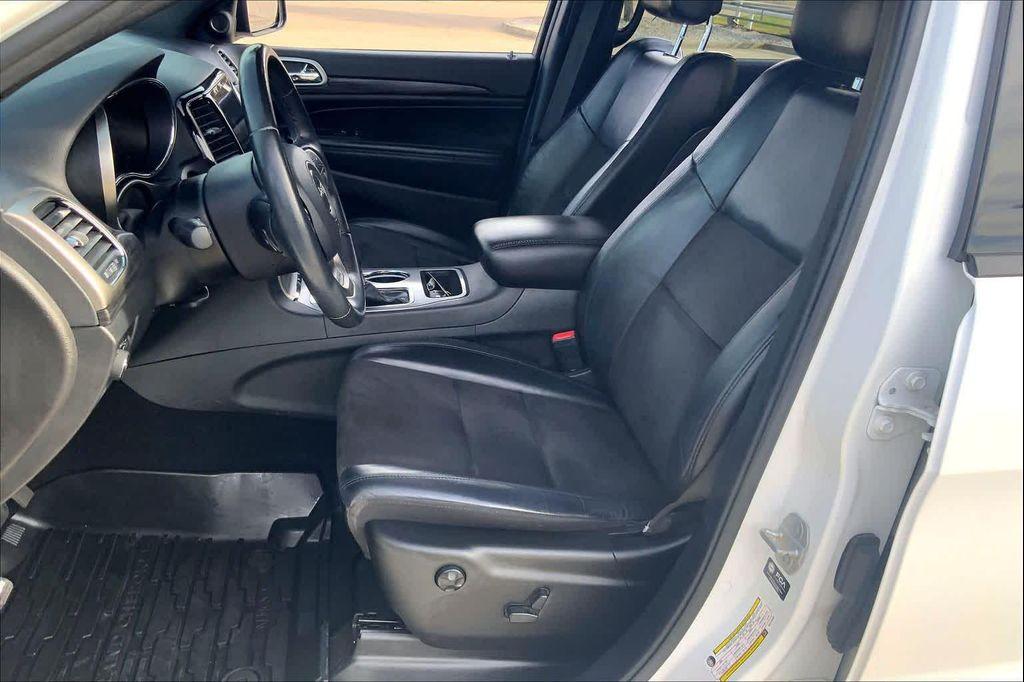 used 2021 Jeep Grand Cherokee car, priced at $21,488