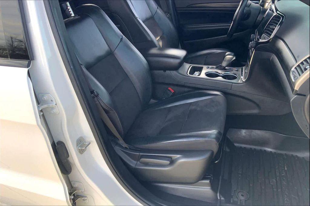 used 2021 Jeep Grand Cherokee car, priced at $21,488