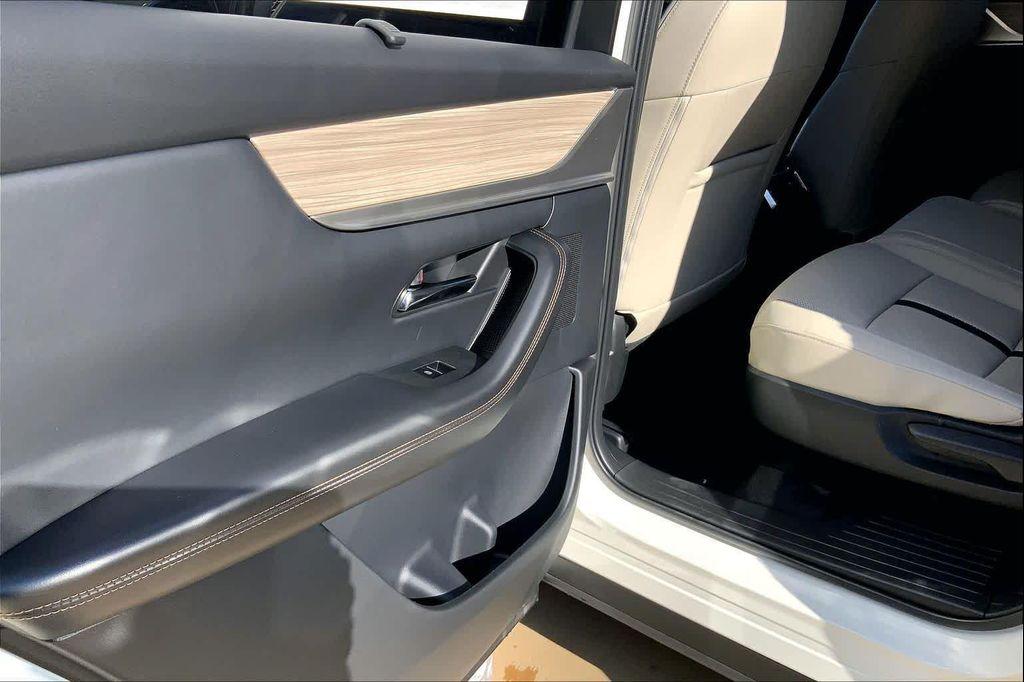 new 2026 Mazda CX-70 car, priced at $44,675