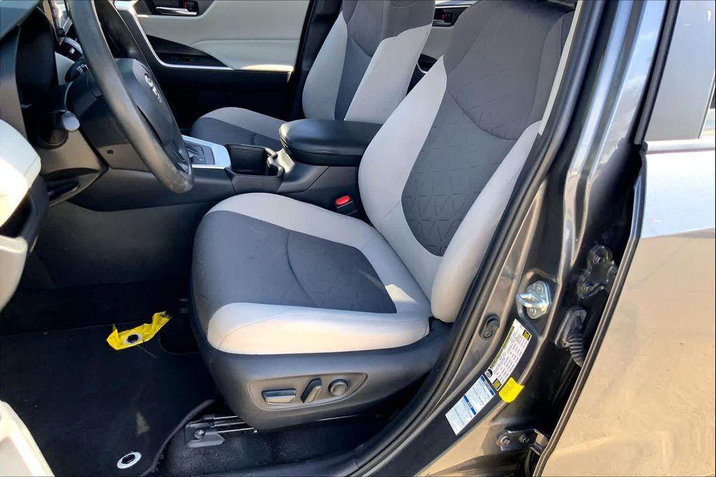 used 2022 Toyota RAV4 Hybrid car, priced at $22,988