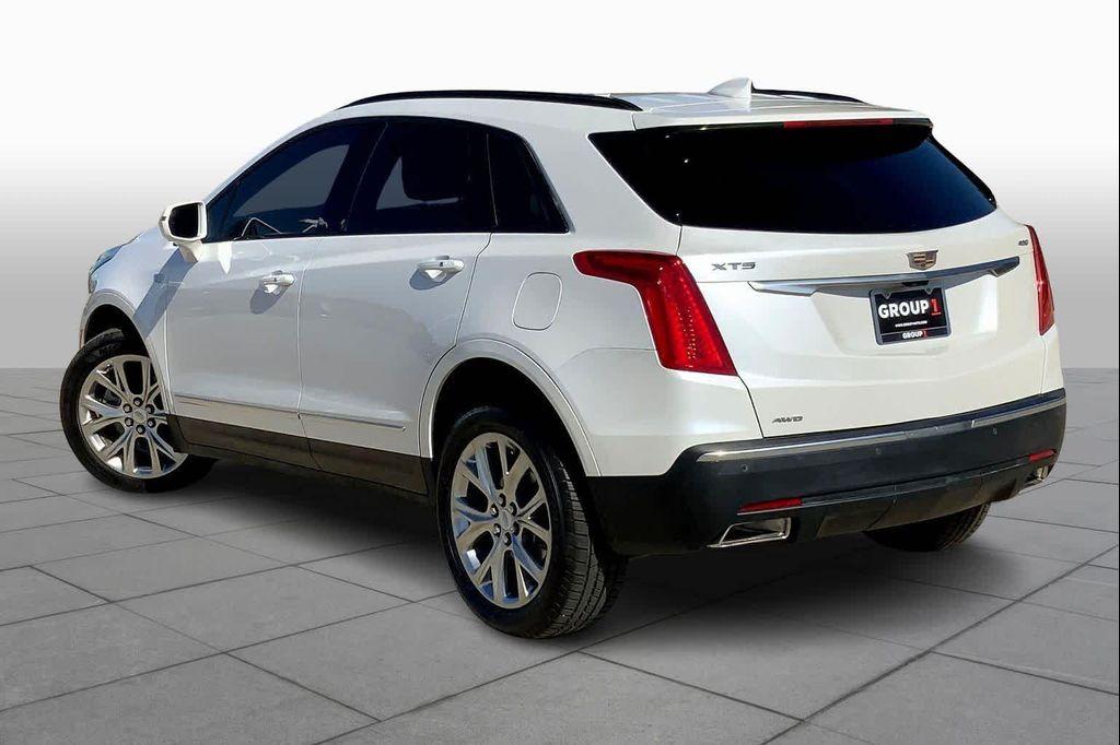 used 2020 Cadillac XT5 car, priced at $23,988