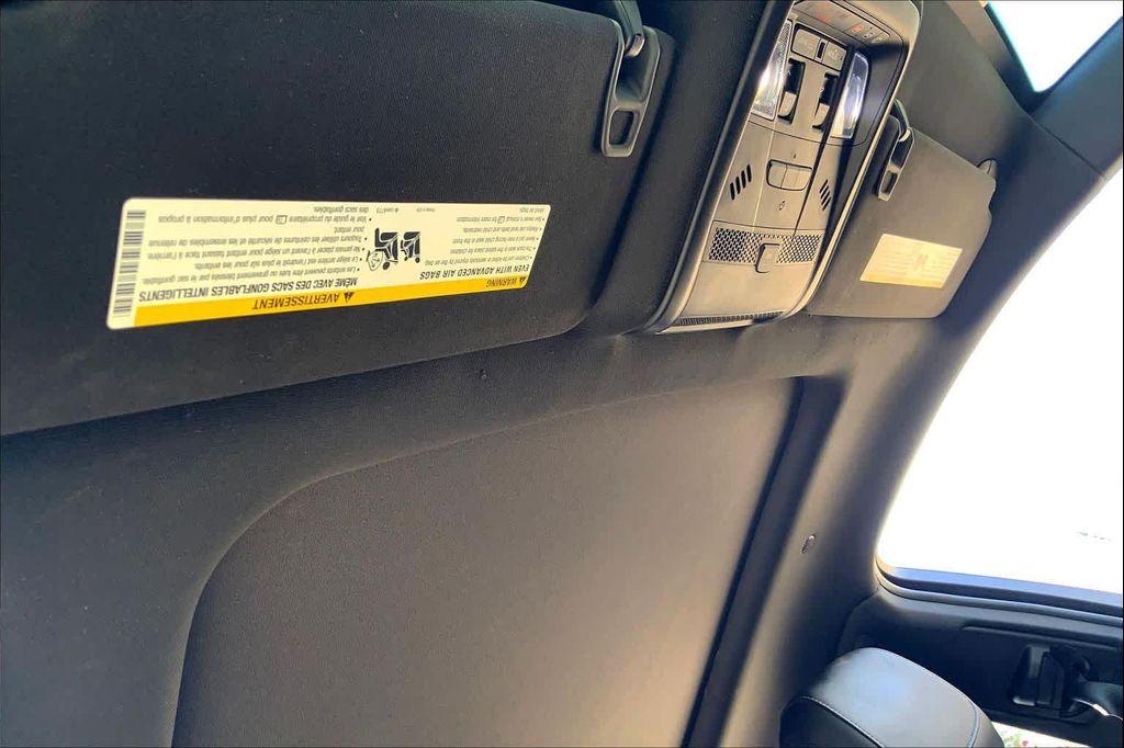 used 2020 Cadillac XT5 car, priced at $23,988