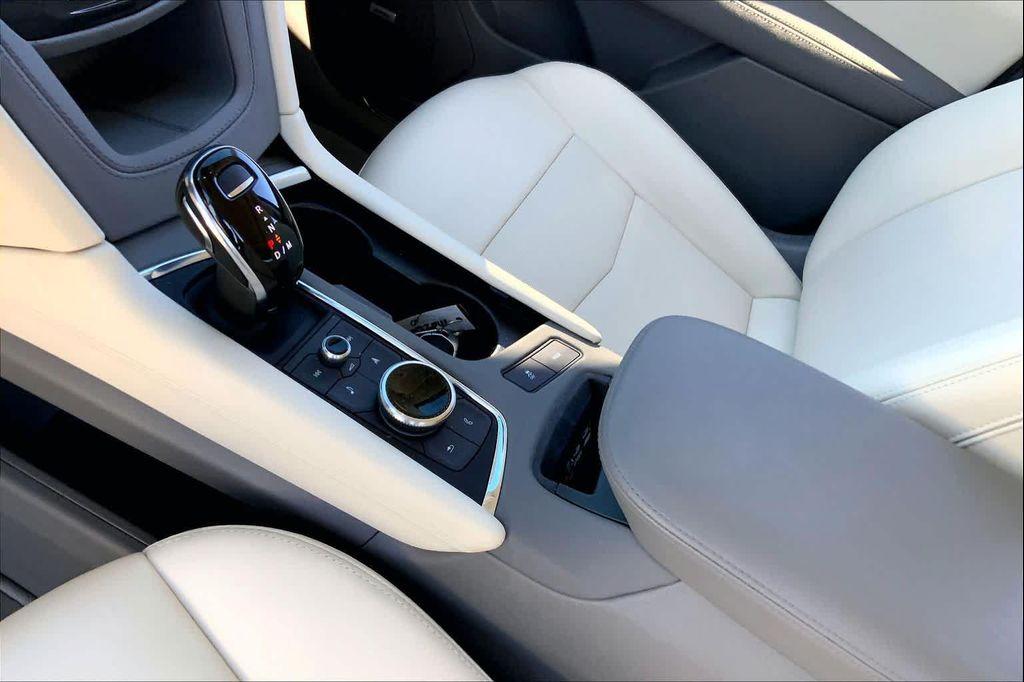 used 2025 Cadillac XT5 car, priced at $41,988