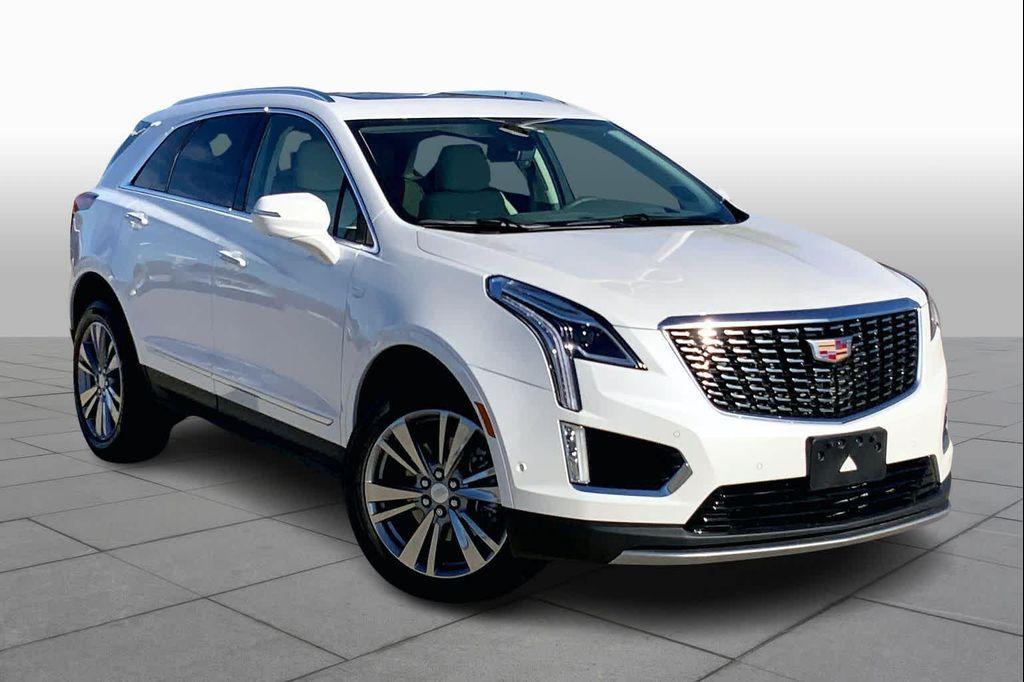 used 2025 Cadillac XT5 car, priced at $41,988