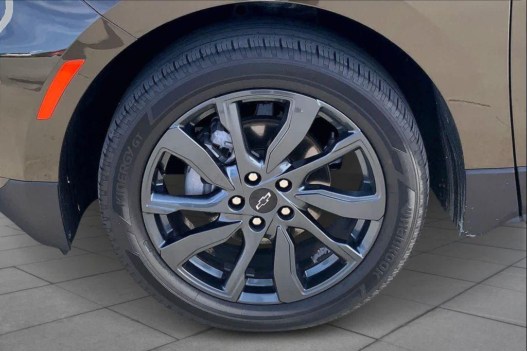 used 2023 Chevrolet Equinox car, priced at $21,488