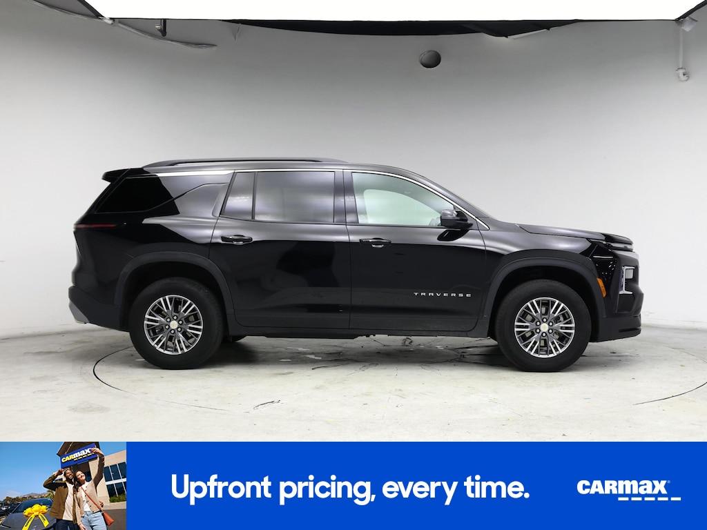 used 2025 Chevrolet Traverse car, priced at $34,998