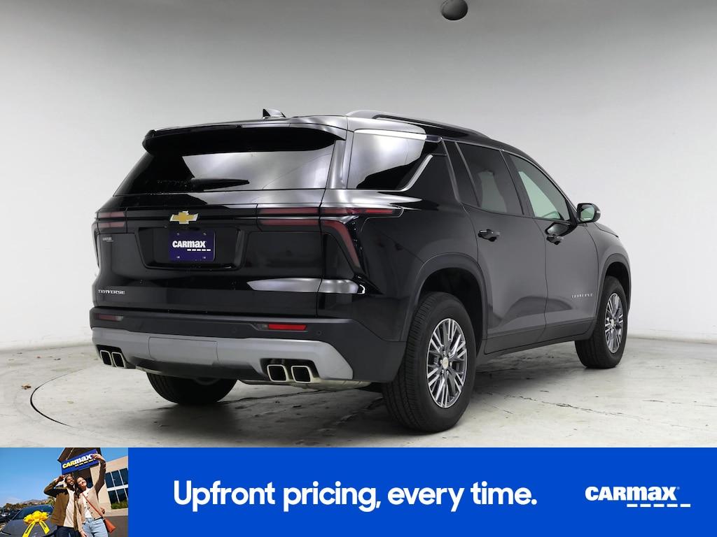 used 2025 Chevrolet Traverse car, priced at $36,998