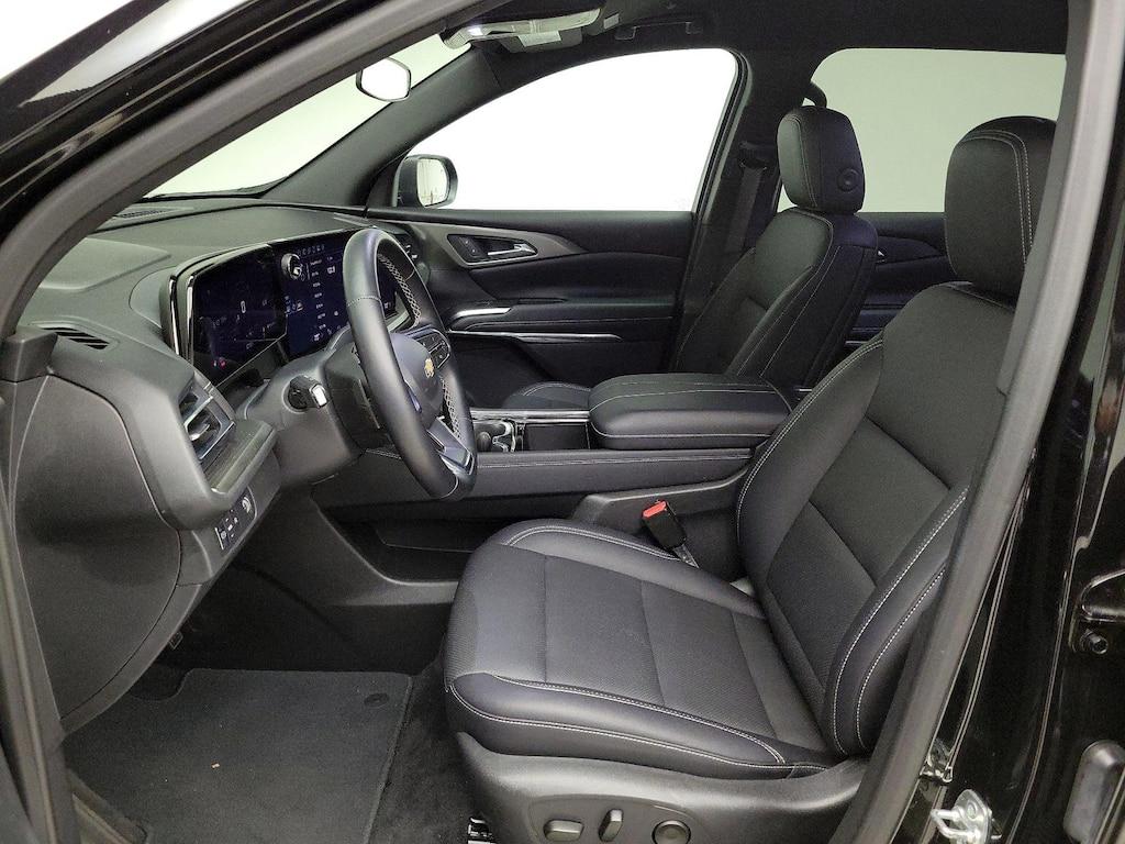 used 2025 Chevrolet Traverse car, priced at $36,998