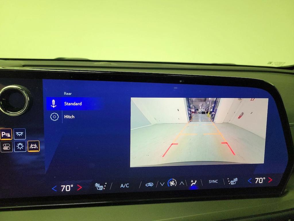 used 2025 Chevrolet Traverse car, priced at $36,998