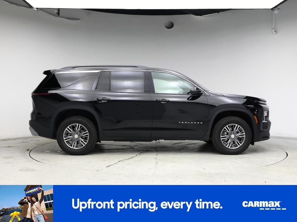 used 2025 Chevrolet Traverse car, priced at $36,998