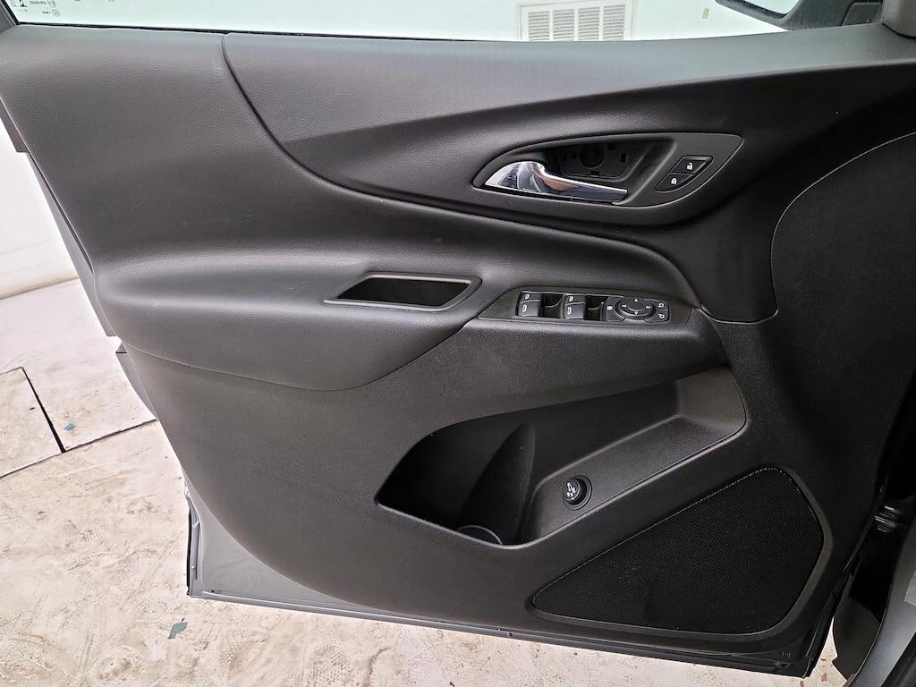 used 2024 Chevrolet Equinox car, priced at $22,998