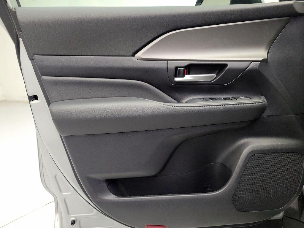 used 2026 Toyota Grand Highlander Hybrid car, priced at $54,998