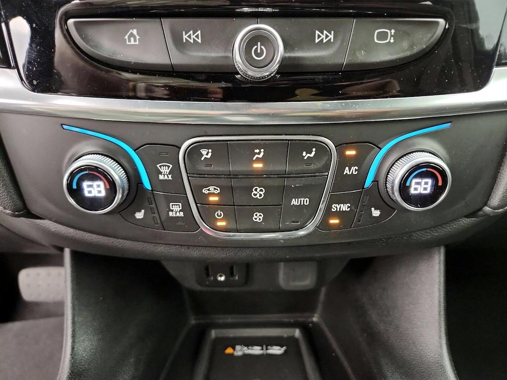 used 2023 Chevrolet Traverse car, priced at $27,998