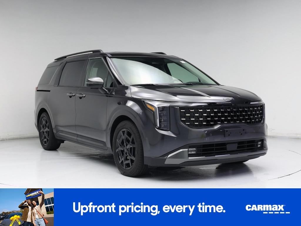 used 2025 Kia Carnival car, priced at $47,998