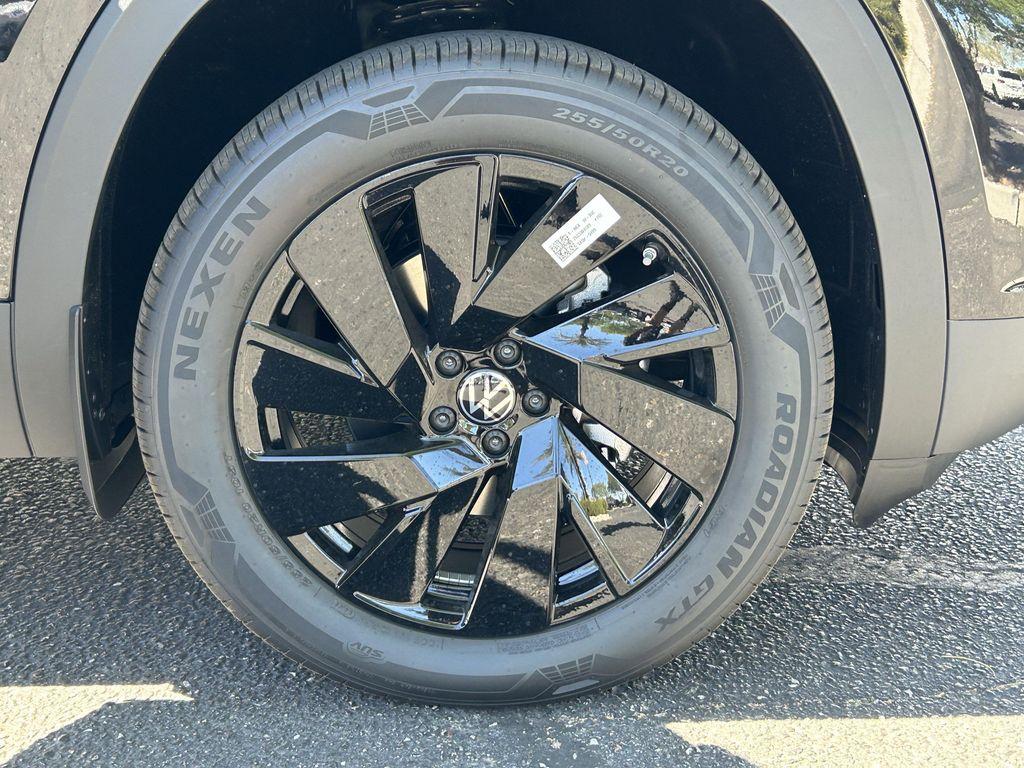 new 2026 Volkswagen Atlas car, priced at $42,455