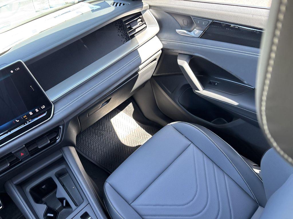 new 2026 Volkswagen Tiguan car, priced at $36,142