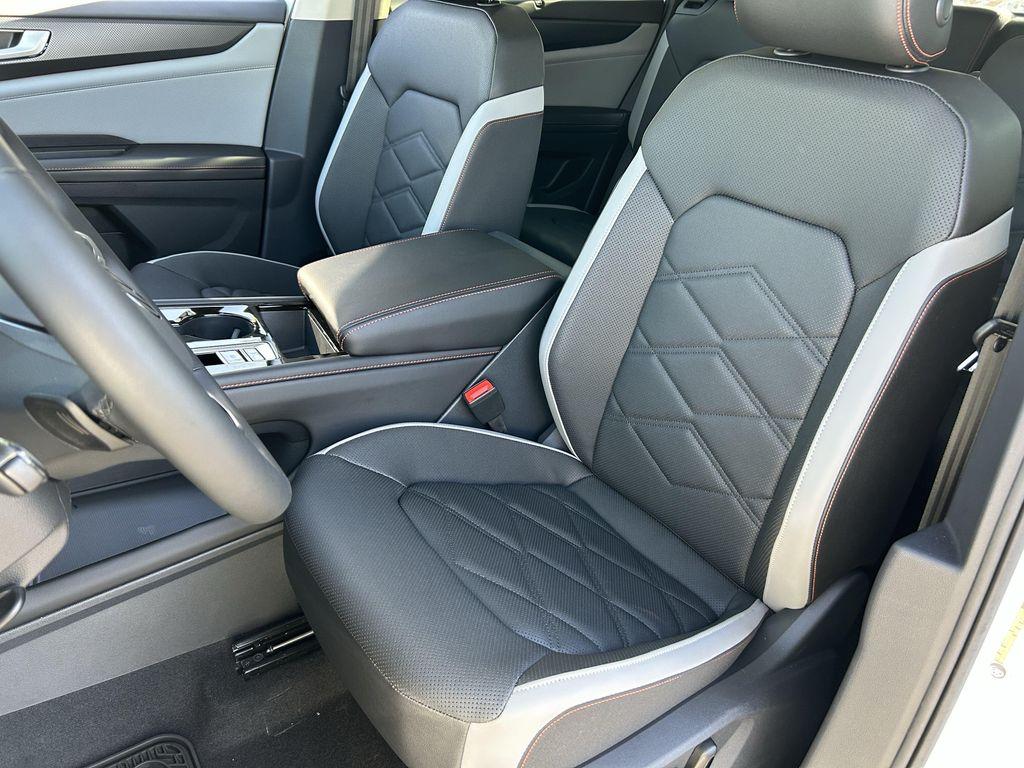 new 2026 Volkswagen Atlas car, priced at $46,532