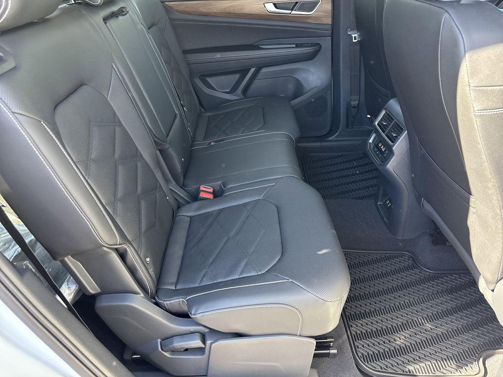 new 2026 Volkswagen Atlas car, priced at $42,331