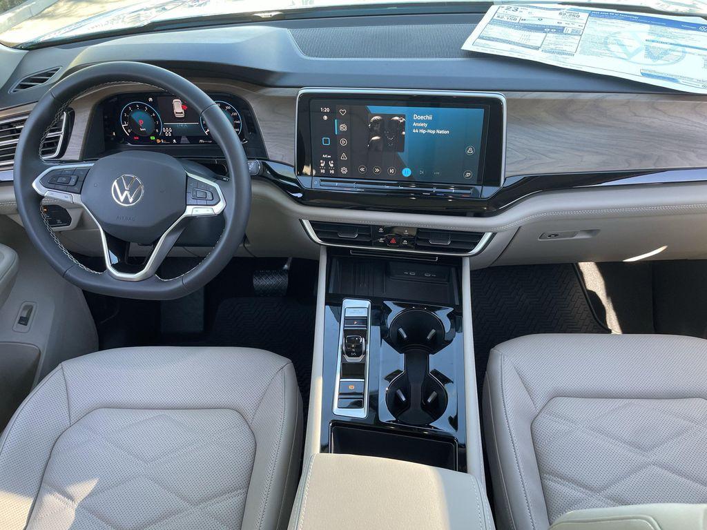 new 2026 Volkswagen Atlas car, priced at $42,584