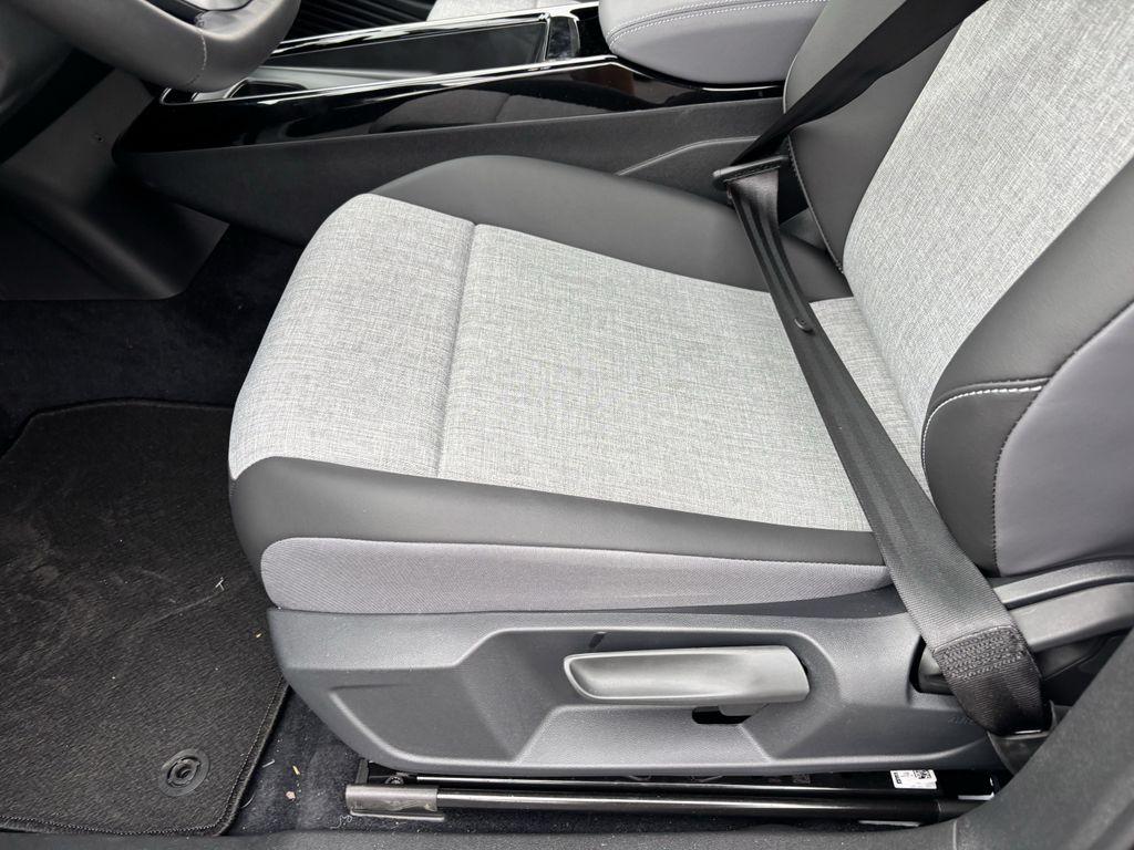 new 2026 Volkswagen ID.4 car, priced at $39,529