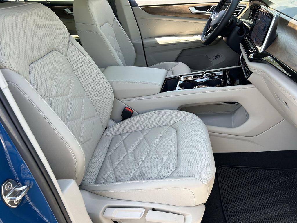 new 2026 Volkswagen Atlas car, priced at $43,418