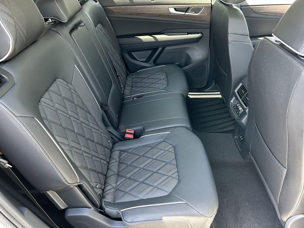 new 2026 Volkswagen Atlas car, priced at $52,358