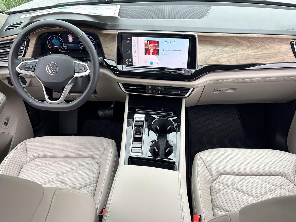 new 2026 Volkswagen Atlas car, priced at $42,444