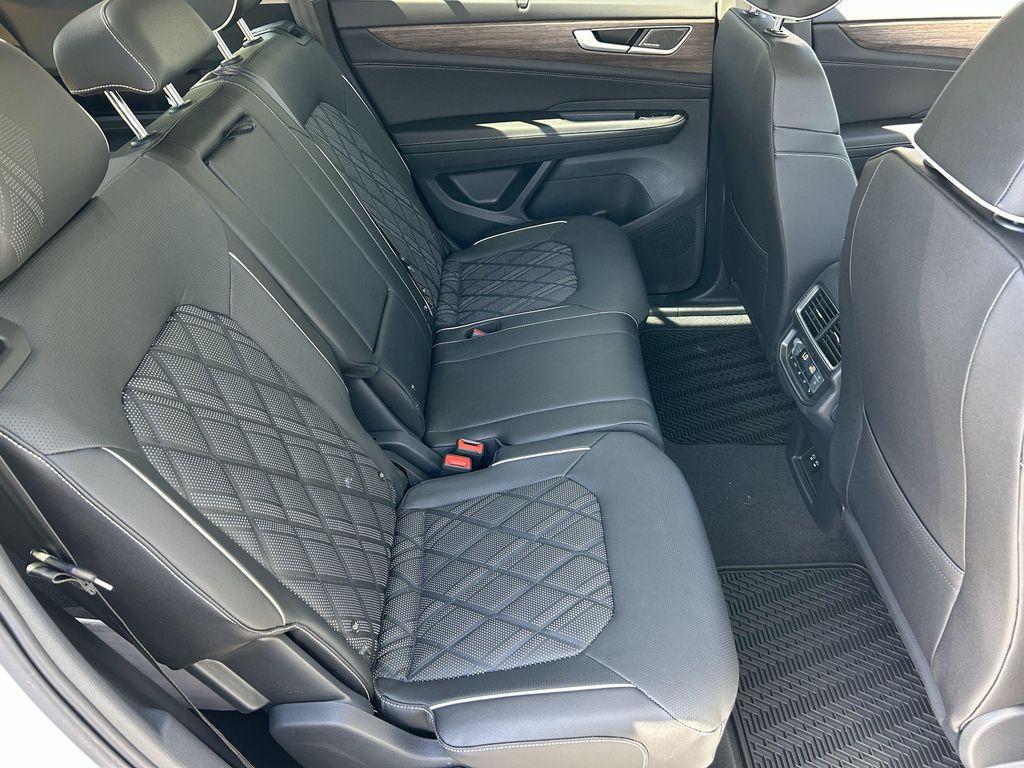 new 2026 Volkswagen Atlas car, priced at $52,358