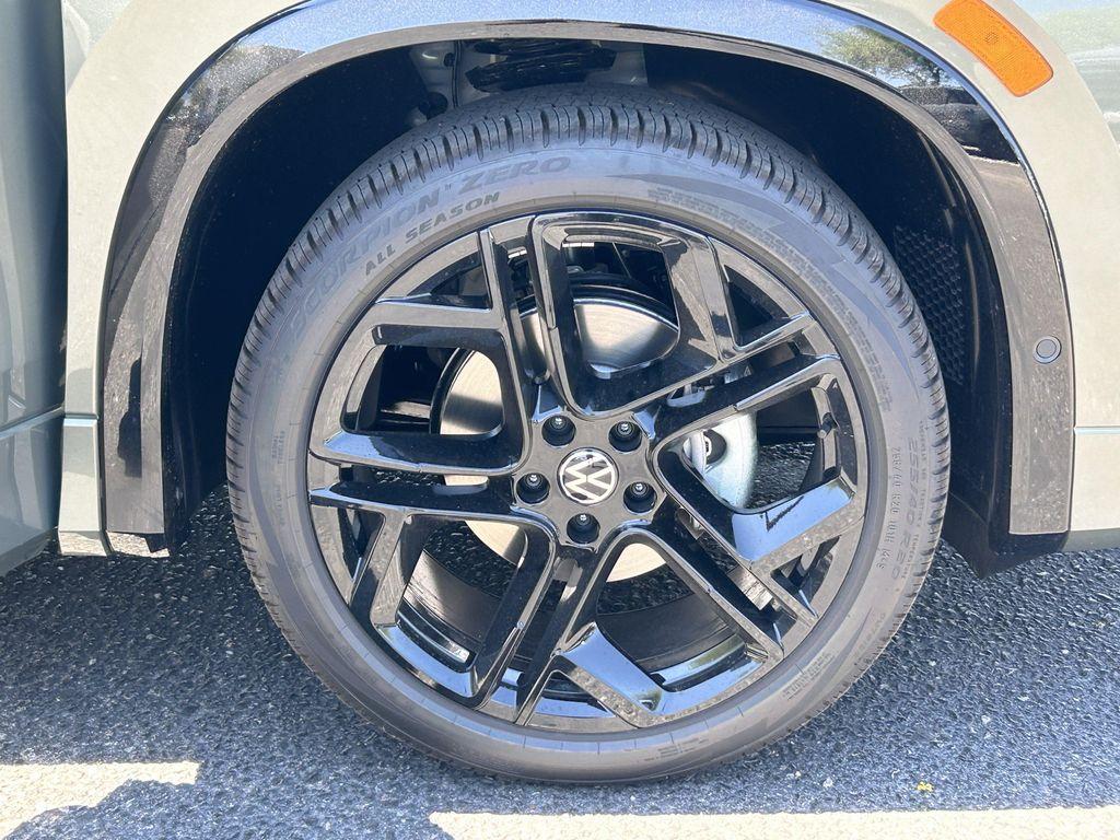 new 2026 Volkswagen Tiguan car, priced at $37,533
