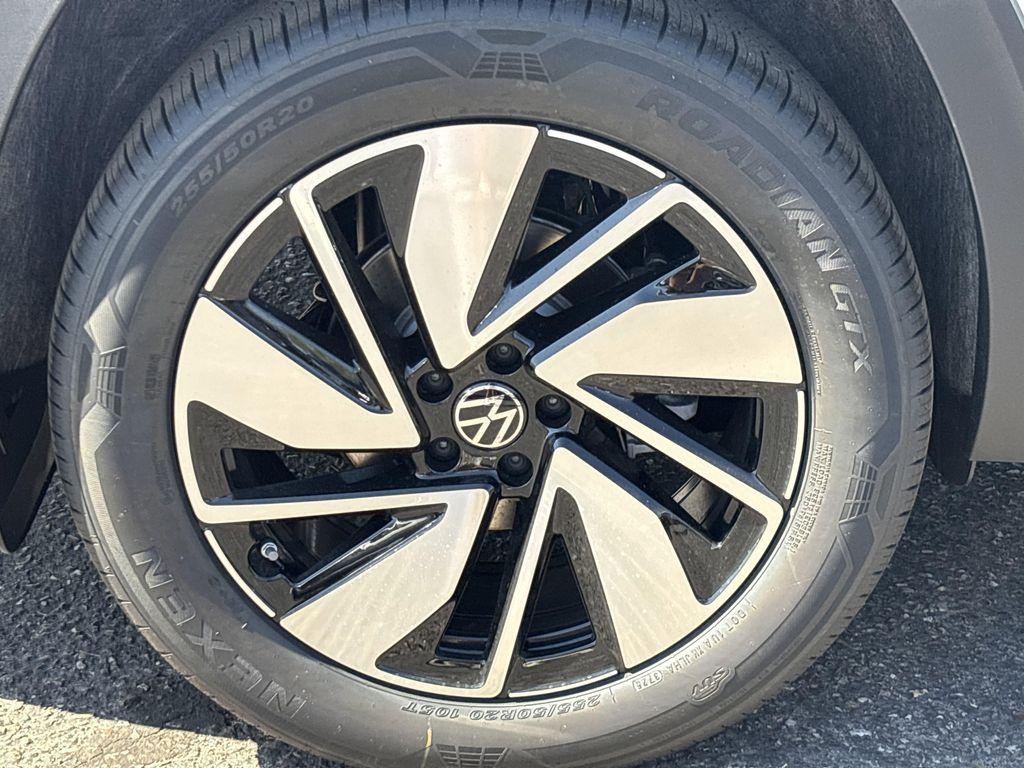 new 2026 Volkswagen Atlas car, priced at $42,331