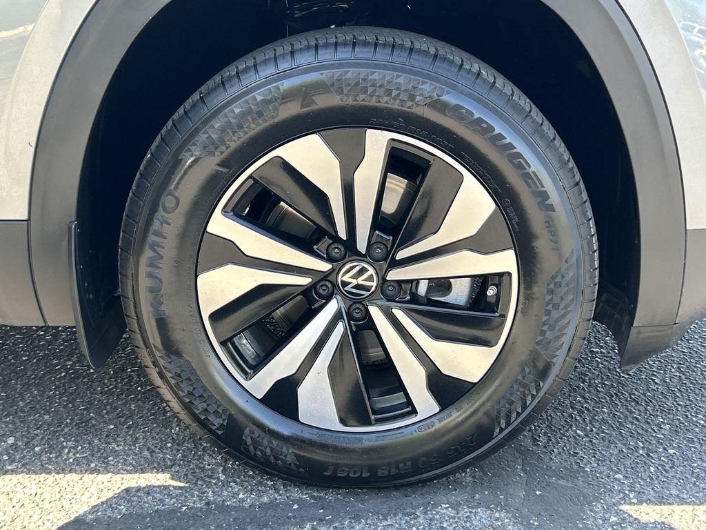 used 2024 Volkswagen Atlas car, priced at $28,573