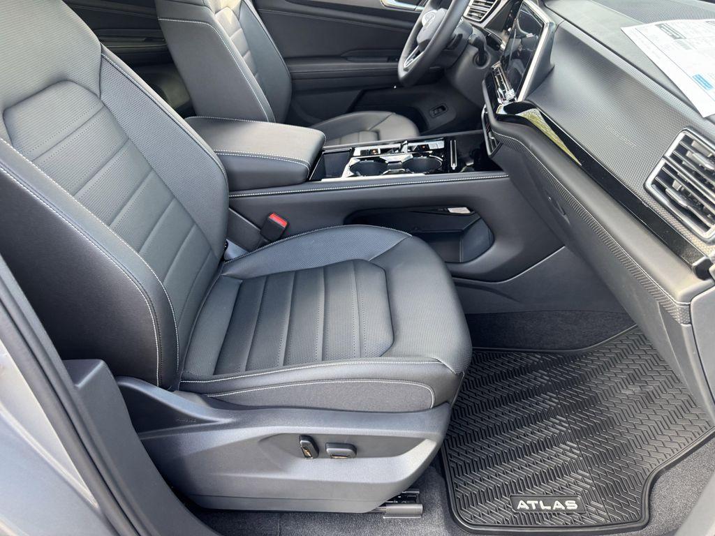new 2026 Volkswagen Atlas Cross Sport car, priced at $49,433