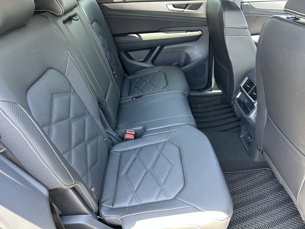 new 2026 Volkswagen Atlas Cross Sport car, priced at $37,641