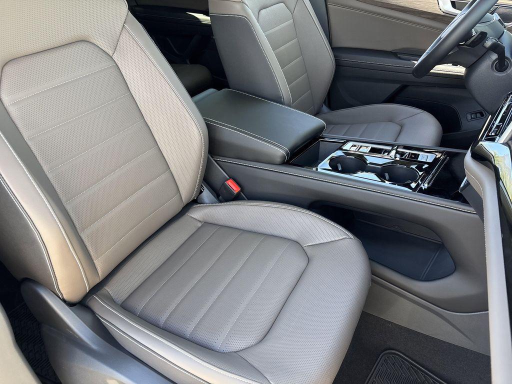 new 2026 Volkswagen Atlas car, priced at $48,111