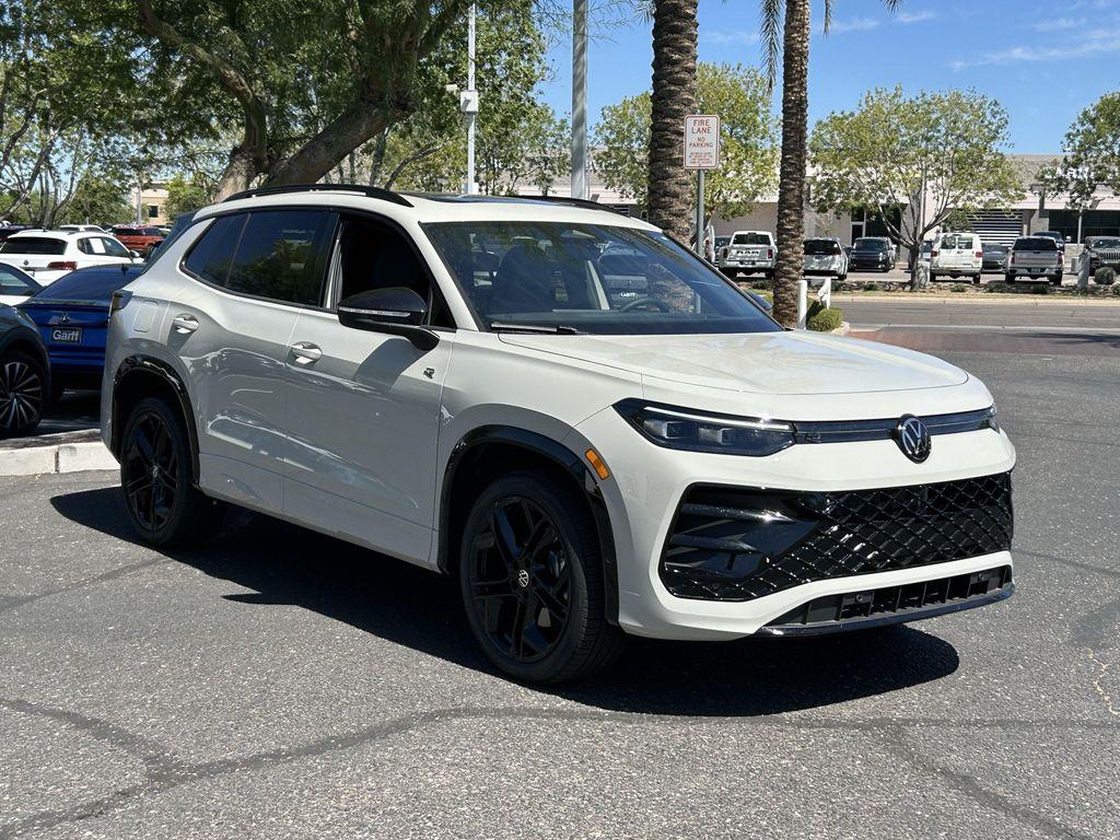 new 2026 Volkswagen Tiguan car, priced at $38,122