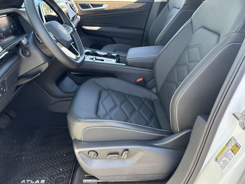 new 2026 Volkswagen Atlas car, priced at $42,926