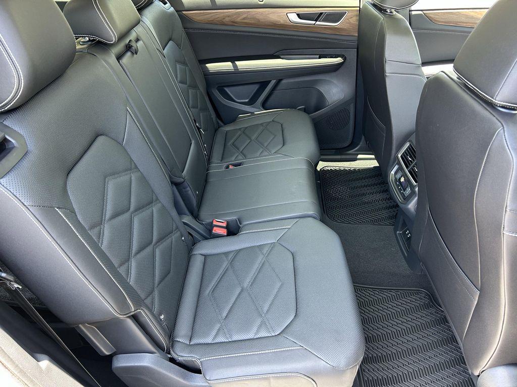 new 2026 Volkswagen Atlas car, priced at $44,029