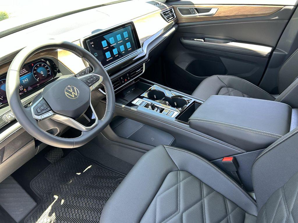new 2026 Volkswagen Atlas car, priced at $44,029