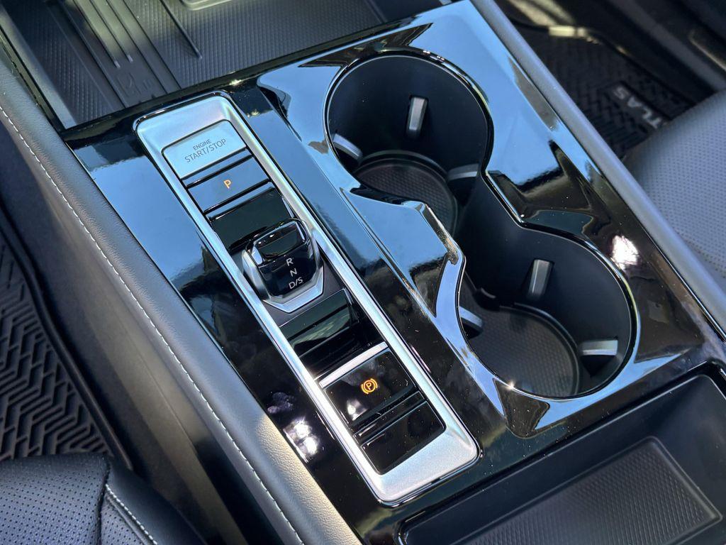 new 2026 Volkswagen Atlas car, priced at $44,527