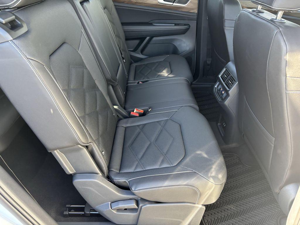 new 2026 Volkswagen Atlas car, priced at $44,527
