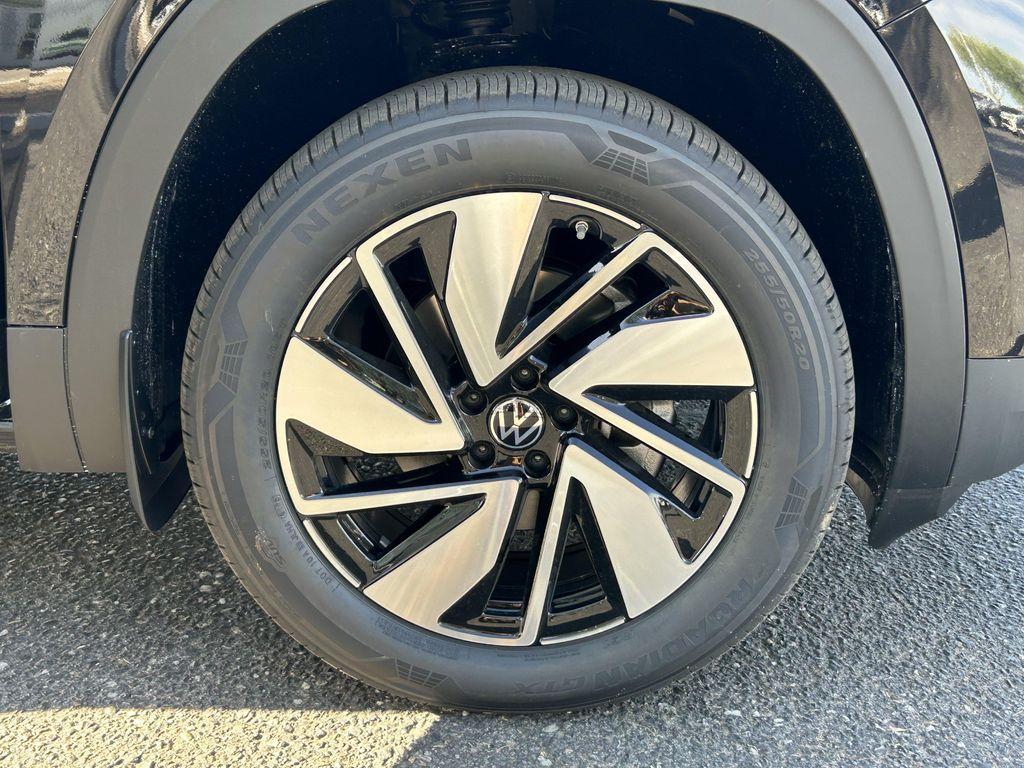 new 2026 Volkswagen Atlas car, priced at $43,434