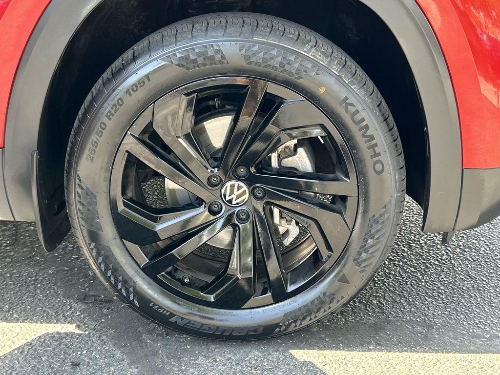 used 2023 Volkswagen Atlas car, priced at $28,592