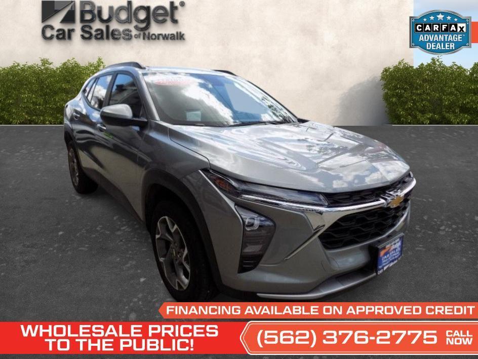 used 2025 Chevrolet Trax car, priced at $24,999