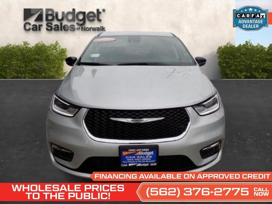 used 2024 Chrysler Pacifica car, priced at $28,999