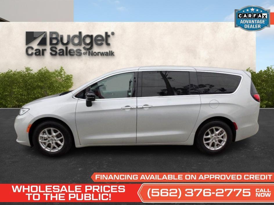 used 2024 Chrysler Pacifica car, priced at $27,999
