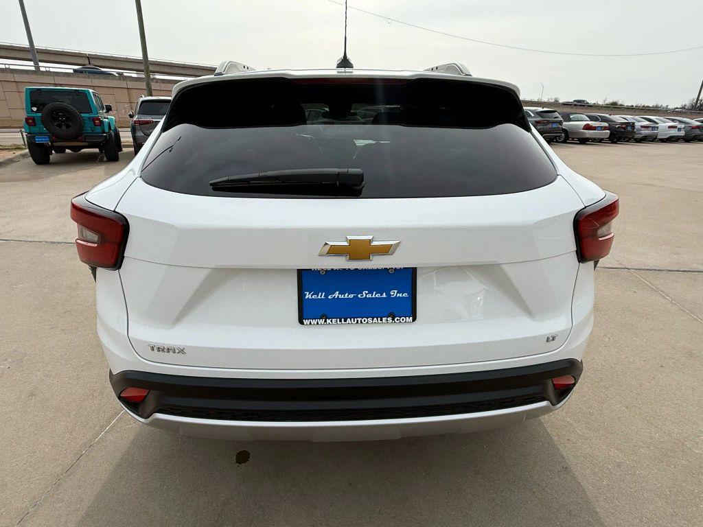 used 2025 Chevrolet Trax car, priced at $23,988