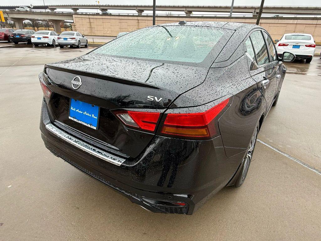 used 2023 Nissan Altima car, priced at $23,899