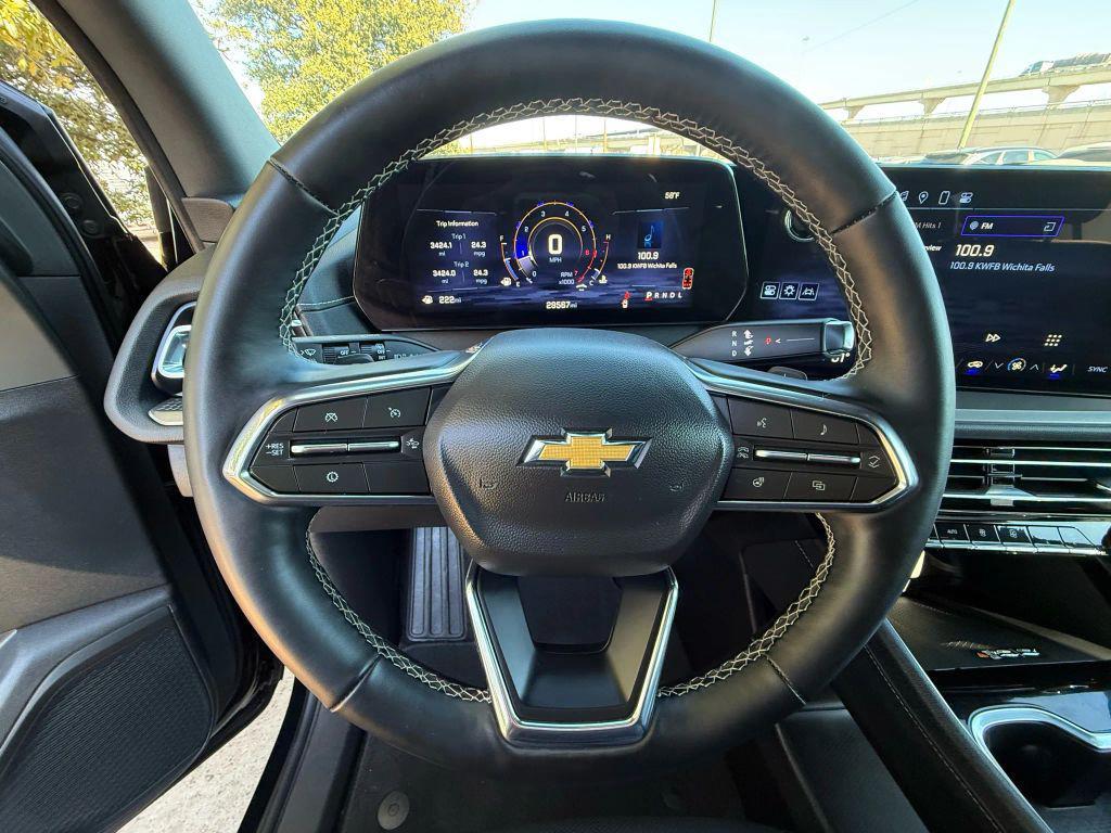 used 2025 Chevrolet Traverse car, priced at $37,388